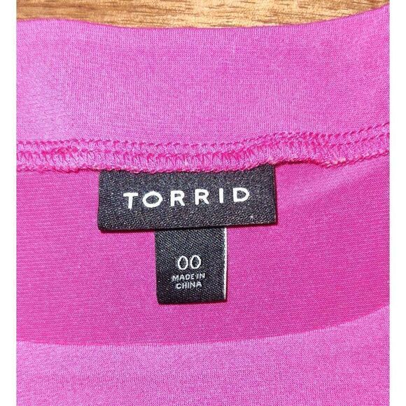 Torrid Size 00 Fushia v neck blouse flowy polyester spandex blend - Picture 5 of 14